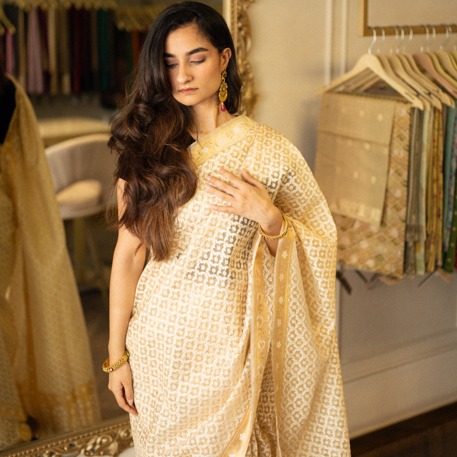 Handwoven Organza Kora Silk in Heavy Resham Jaal With Heavy Zari Pallu With Tassles And Kora Silk Blouse