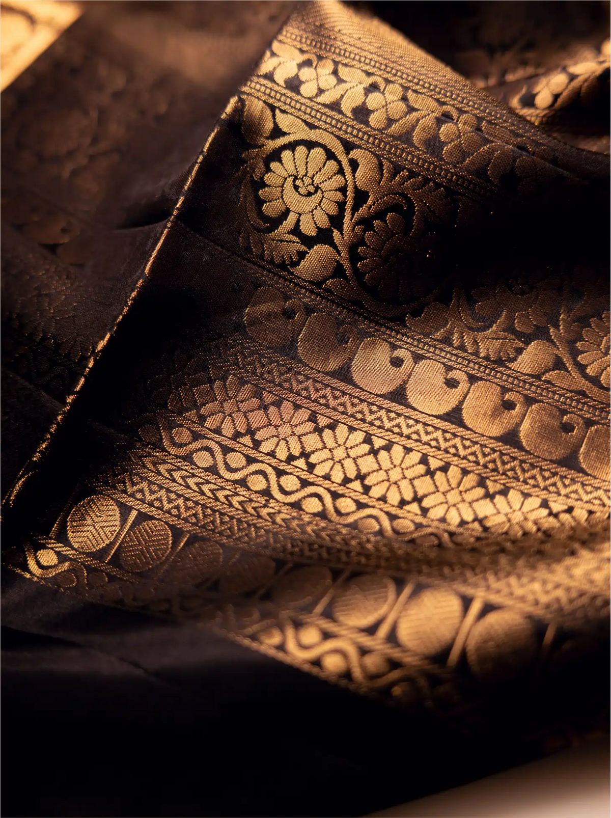 Handwoven Patola Jaquard Silk Saree in Peacock Blue