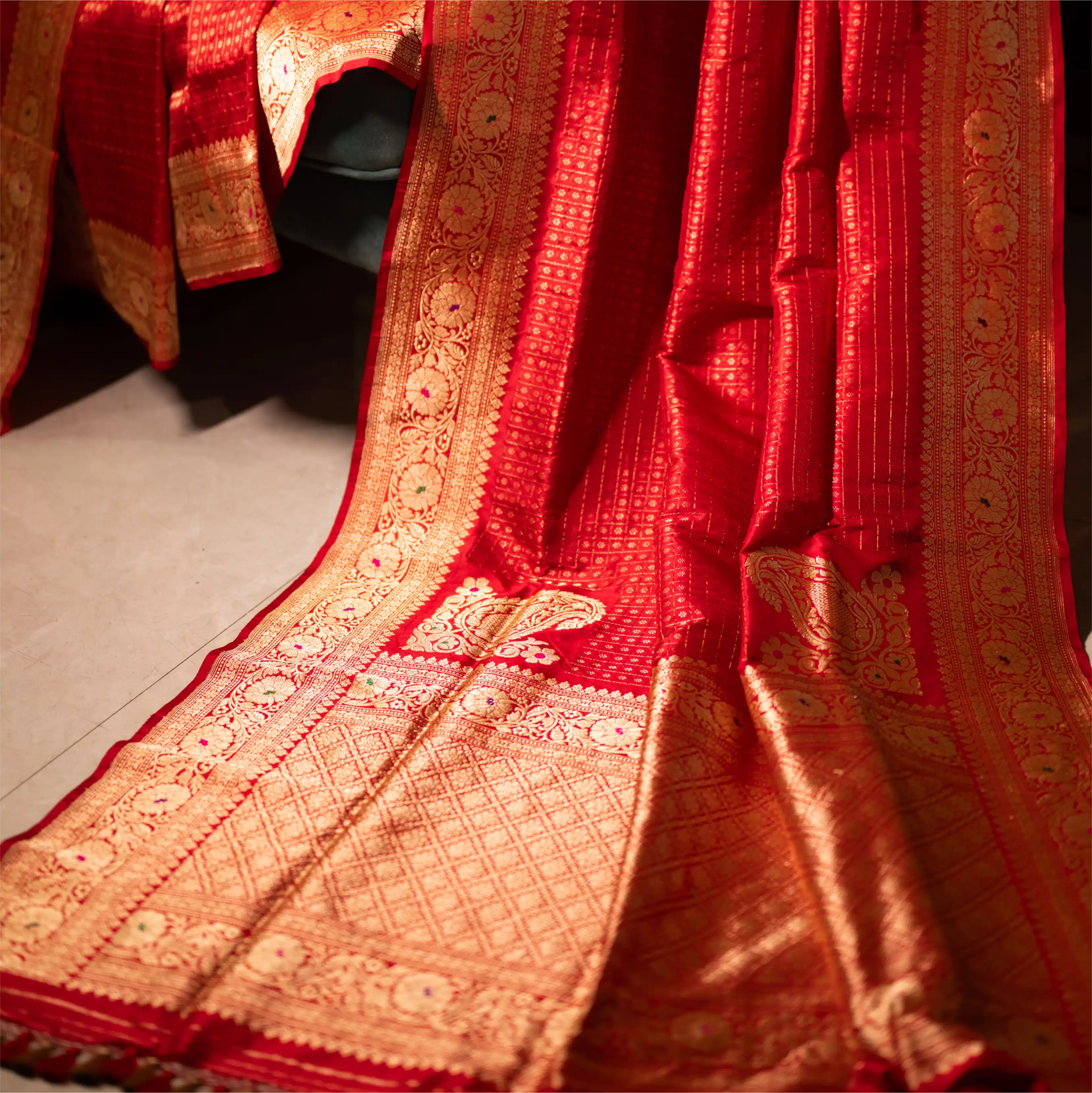 red-organza-silk-saree-gold-zari-border-detail-arzo-india