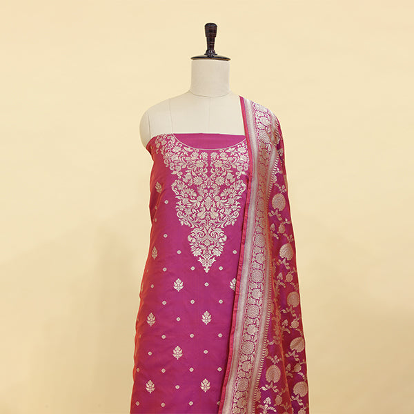 Detailed view of the elegant full Jaal design woven into the 2.25 meter wine Banarasi silk dupatta.