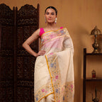 Close-up view of the heavy and opulent traditional pallu on the Celestial Charm handwoven Banarasi silk saree.