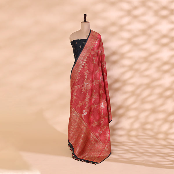 Detailed view of the majestic crimson and gold heavy Zari dupatta, highlighting the intricate traditional handloom weaving and craftsmanship.