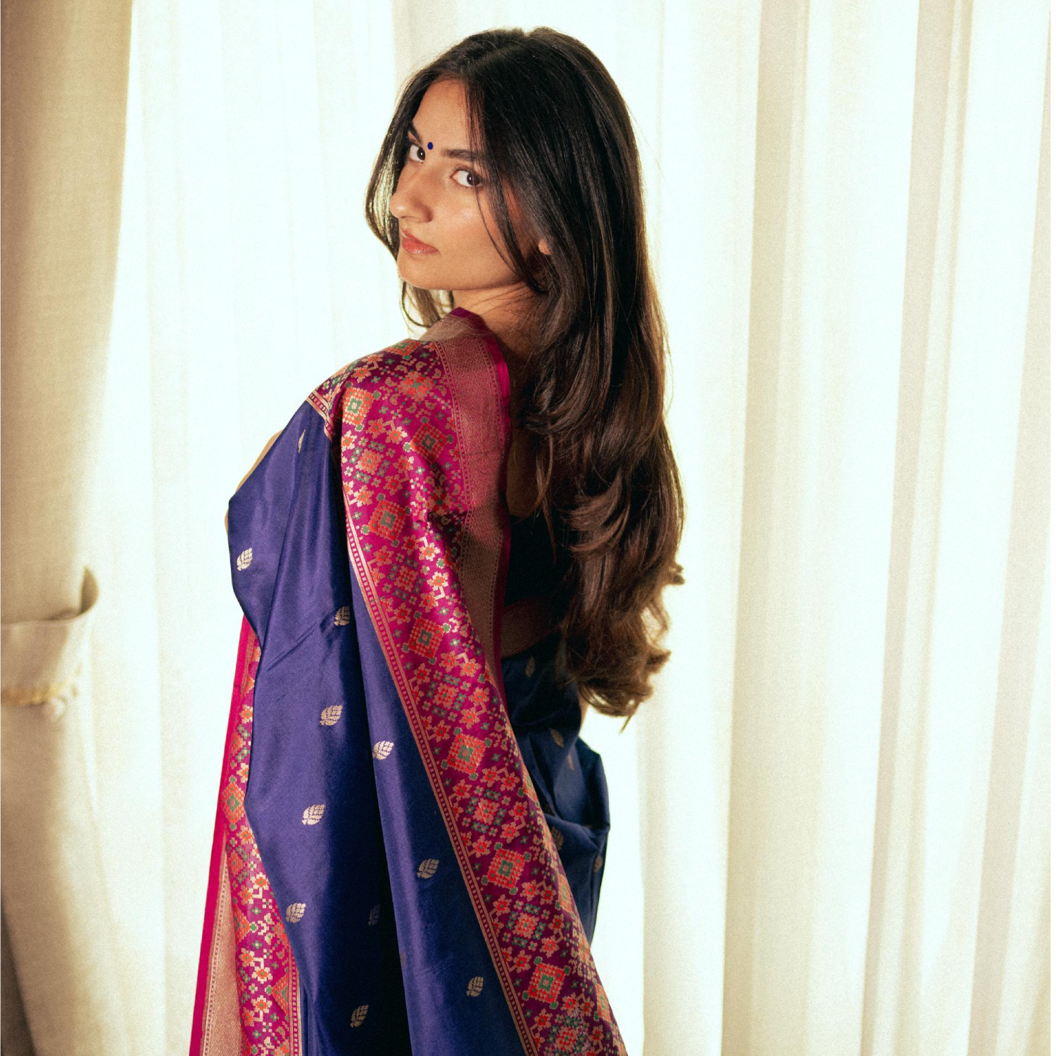 Handwoven Banarasi Silk Patola Pallu And Heavy Border Contrast Fuchsia Blouse