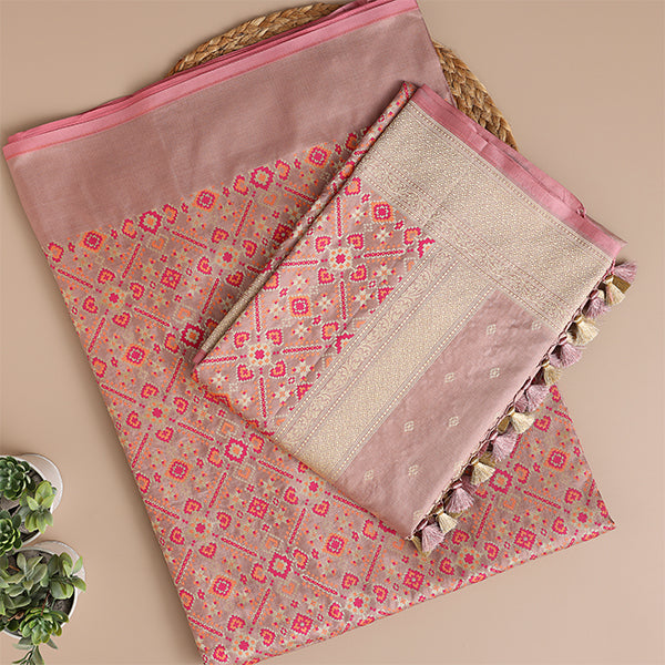 Detailed shot of the premium handloom fabric texture showcasing the vibrant weave of the prismatic multicoloured Patola dupatta.