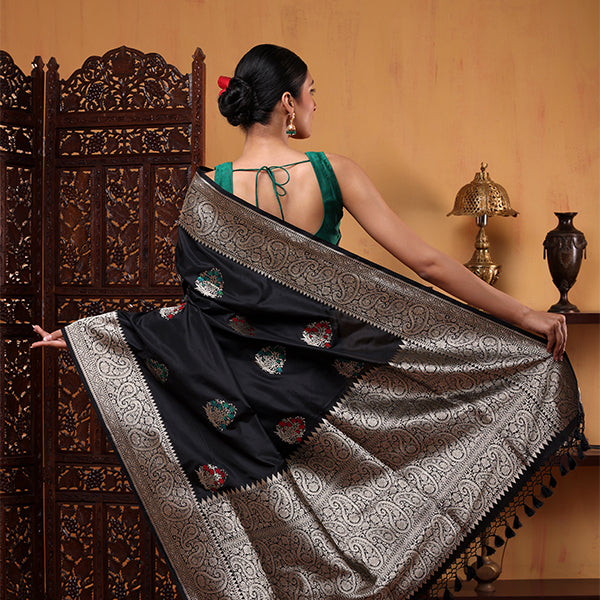 Full flat layout view of the 5.5-meter Oceanic Elegance Banarasi Katan silk saree displaying the entire body and border pattern.